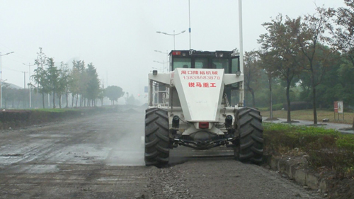 WR2300L，上海青浦大三渣路基冷再生