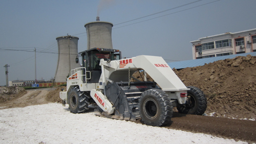 WR2100L，濱州工業(yè)場(chǎng)地灰土拌和
