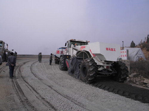 WR2300E，延安盤(pán)山道冷再生
