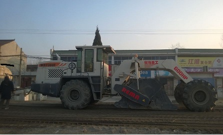 WR2300E，安徽壽縣水穩冷再生