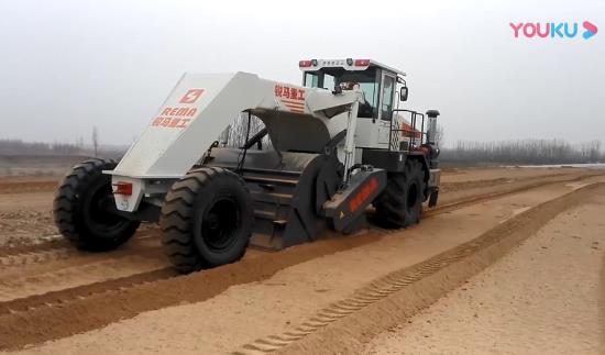 RZ530，定州灰土拌和